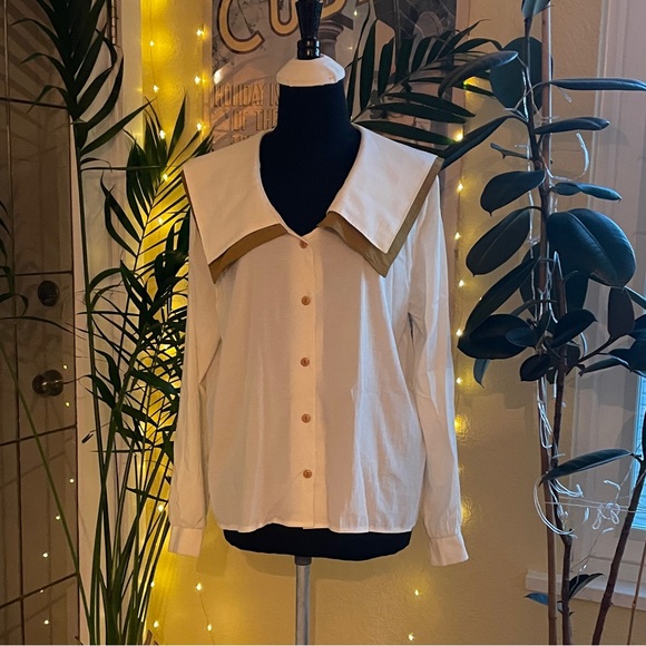 Large Lapel Brown and White Button Up Blouse Vintage - Picture 2 of 9